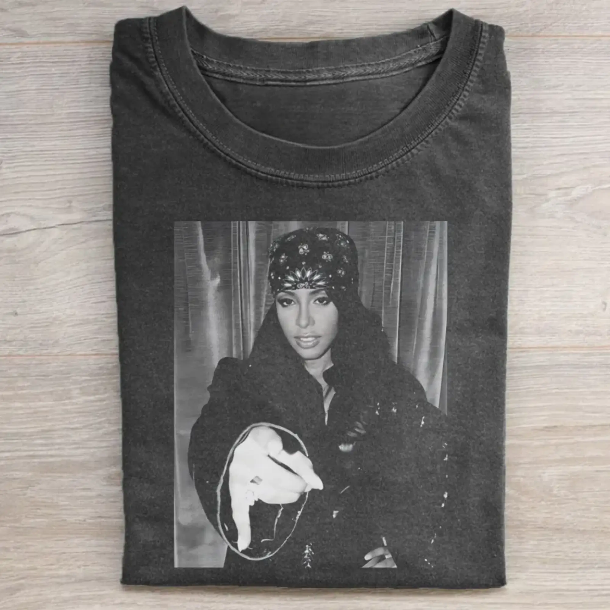 Vintage Aaliyah Tshirt, 90s Minimal Bootleg Style, Aaliyah Unisex Shirt, Aaliyah Vintage Music RnB Singer Rapper Shirt, Aaliyah Merch, Hiphop Shirt, Graphic Tee, Rap Tee, gift for fans, R.I.P Aaliyah Shirt, Rest in Peace Aaliyah