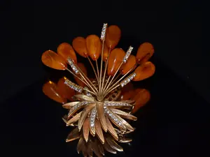 Vintage Art Deco Brooch Antique Gold Wheat & Firework Resin Brooch Statement Lapel Pin for Women Female Jewelry