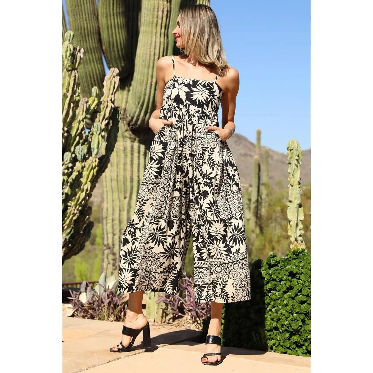 Chic Wide Leg Cropped Length Jumpsuit with adjustable straps & POCKETS!