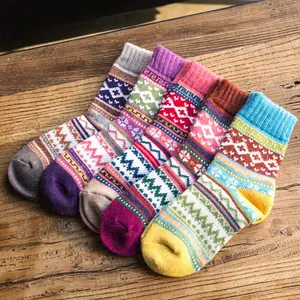 Women's 5 Pairs of Autumn and Winter Thick and Warm Woolen Socks With Thick Needles, Women's Socks With Cross Pattern
