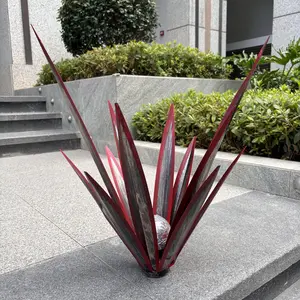 Metal Tequila Country Sculpture,Home Decor Rustic Metal Agave Plants for Outdoor Patio Yard,Hand Painted Metal Agave Garden Ornaments Yard Statues（12 Leaves with Light ）