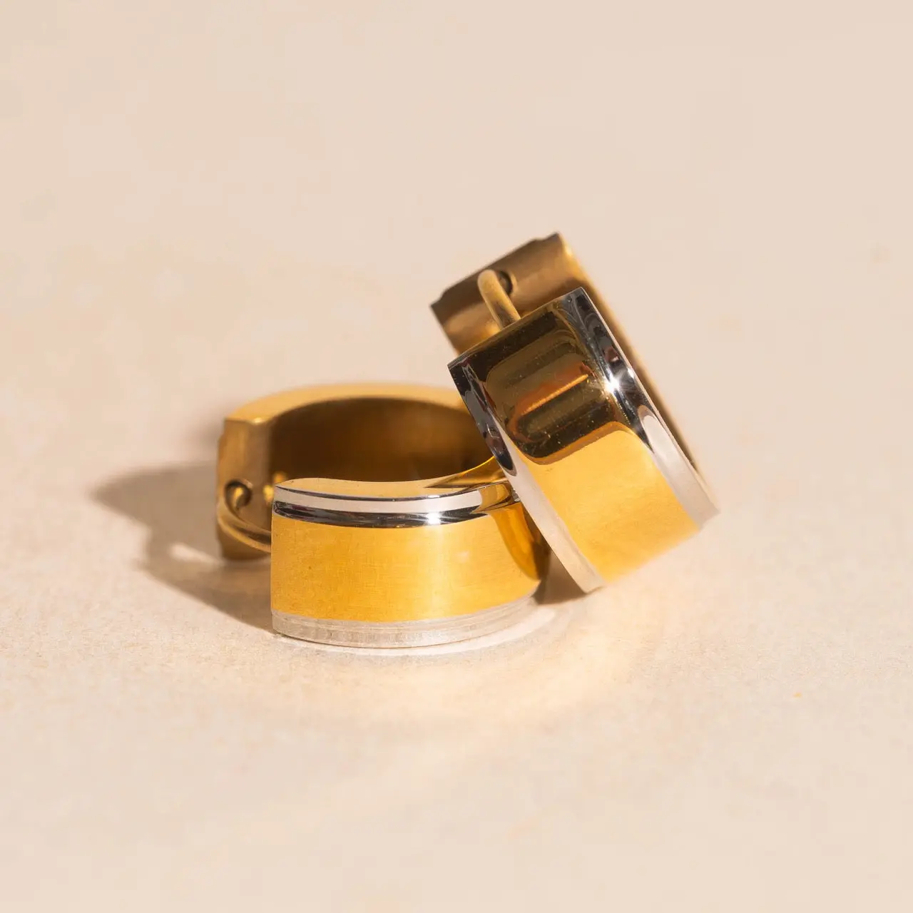 OH CLEMENTINE Women's Mixed Metal Chunky Huggie Hoop Earrings, Gold Hoop Earrings, Chunky Jewelry, Everyday Wear Fashion Costume Jewelry Accessories
