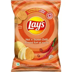 Lay's Hot 'n' Sweet Chilli flavoured ridged potato chips