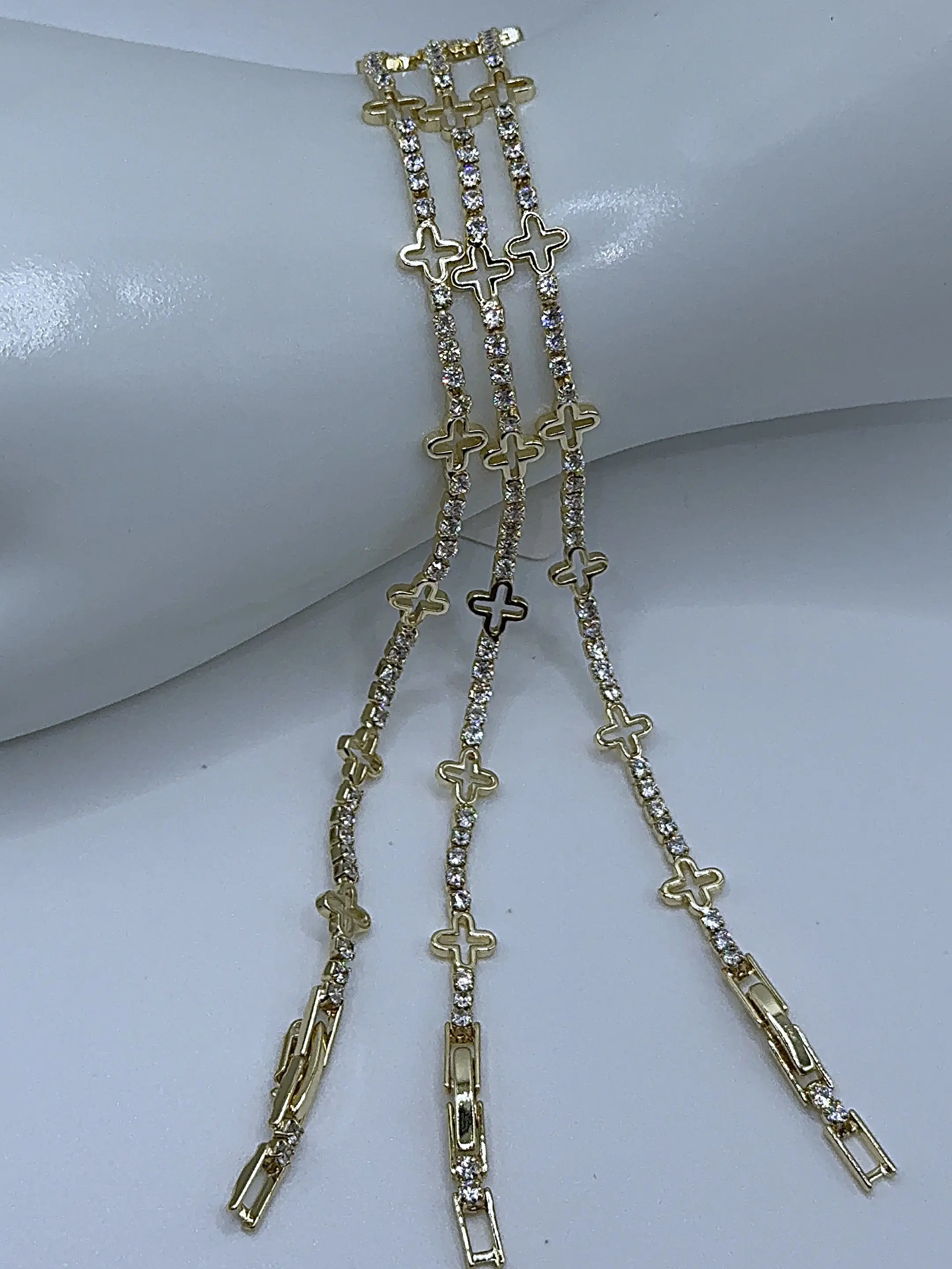 BRASATETE Gold-Tone Design Chain Bracelet with Rhinestones for Women's Fashion Jewelry