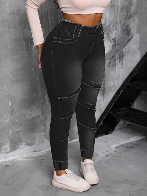 Plus Size Raw Hem High-Waisted Denim Jeans with Pockets, Casual Comfy Slim-fitting Trousers for Daily Wear, Women's Bottoms for Summer