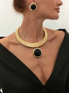 Gold Snake Bone Chain Agate Pendant Necklace, Elegant Luxury Fashion Versatile, Show off Noble Elegance