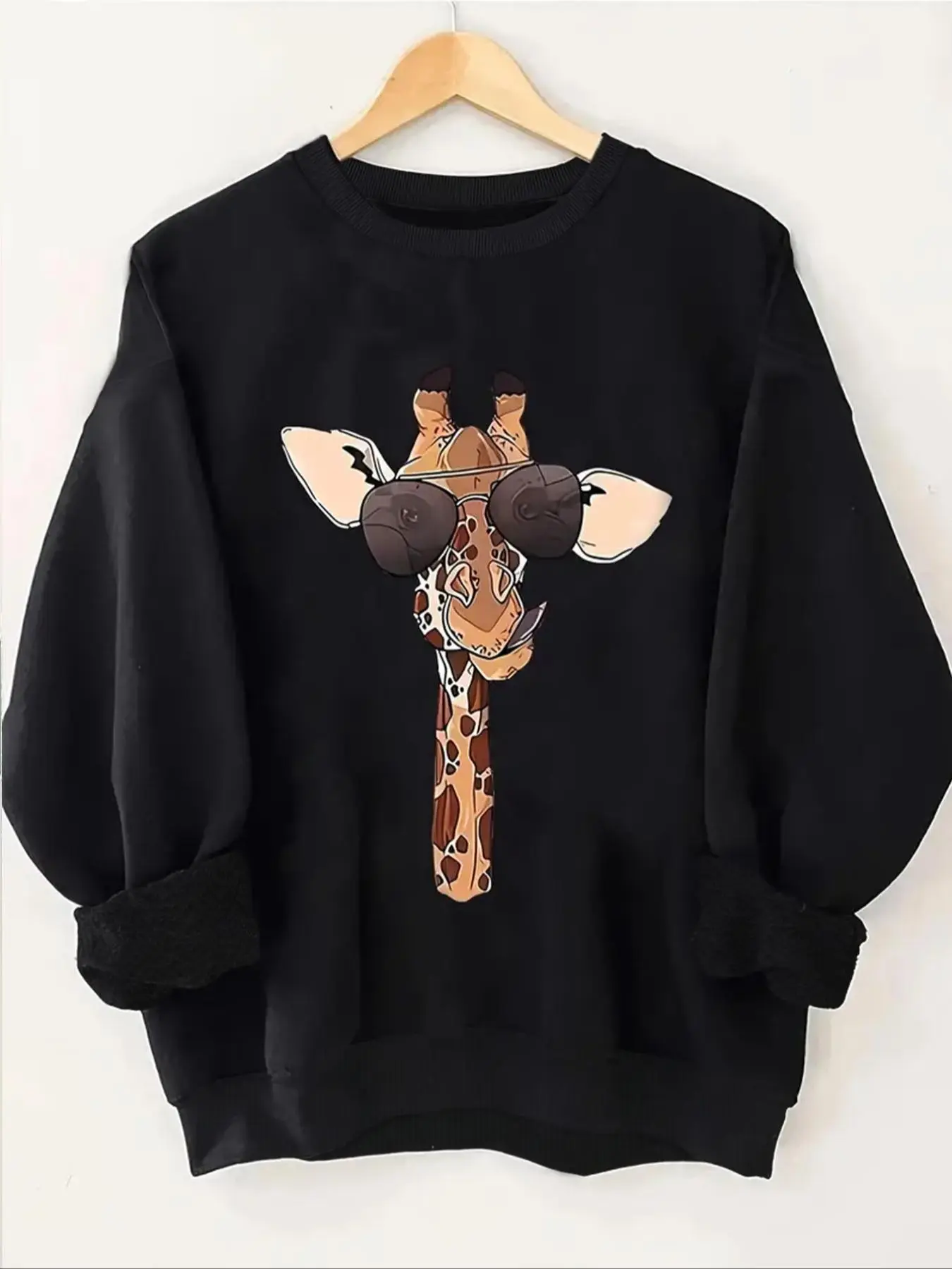Women's Giraffe Print Crew Neck Sweatshirt, Casual Drop Shoulder Long Sleeve Pullover, Women's Fall & Winter Clothes for Daily Wear