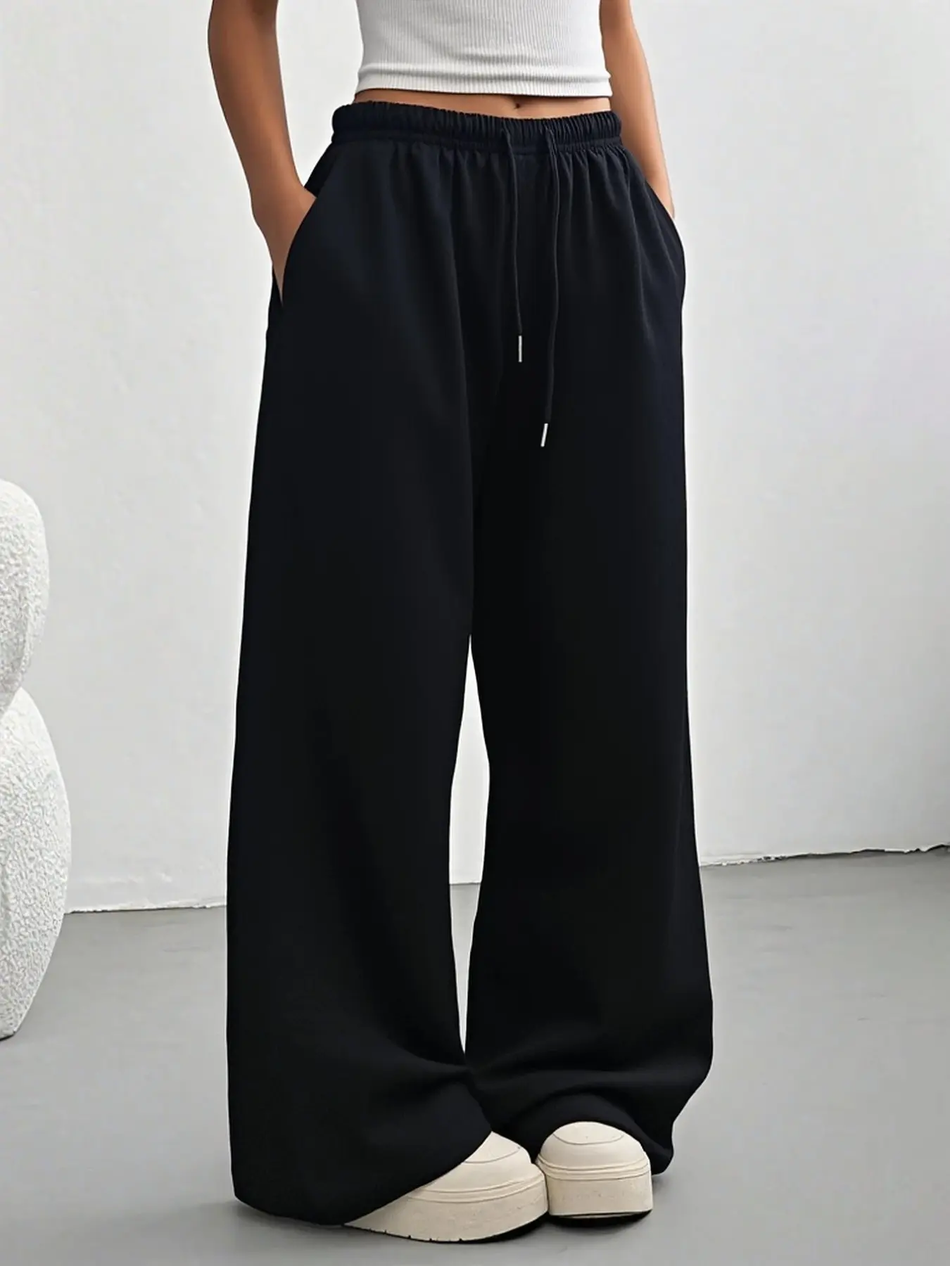 TikTok Viral Women's Baggy Wide Leg Sweatpants High Waist Drawstring Elastic Waist, Casual Elastic Waisted Athleisure Trousers Solid Black Non-See-Through Loose Fit Bottoms with Pockets for Daily Lounge, Casual Fashion Pants
