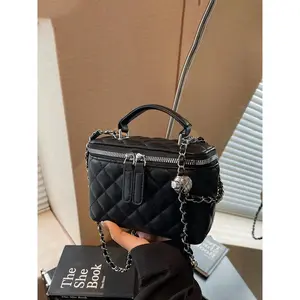 2026 Women's Fashion Quilted Chain Decorated Handbag, Casual Versatile Chic Chain Stylish Crossbody Bag for Daily Commuting, Trendy All-match Commuter Bag for Work