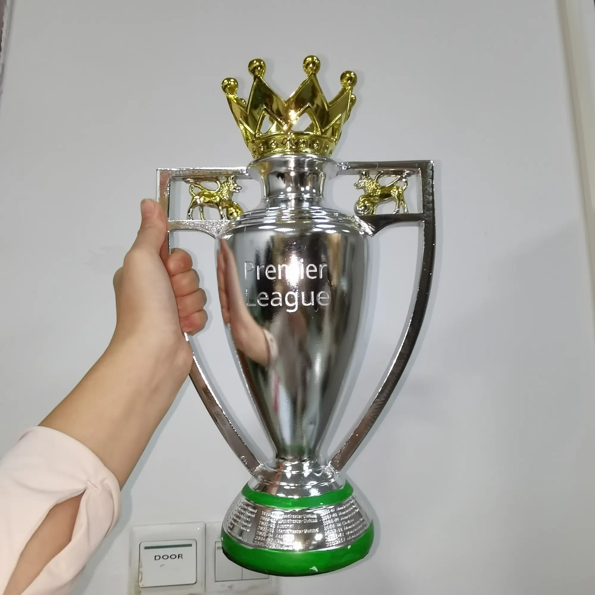 【レア】ラウンドワン　Champion　Trophy Premier League Champions Trophy, 33cm Resin Football Cup, World