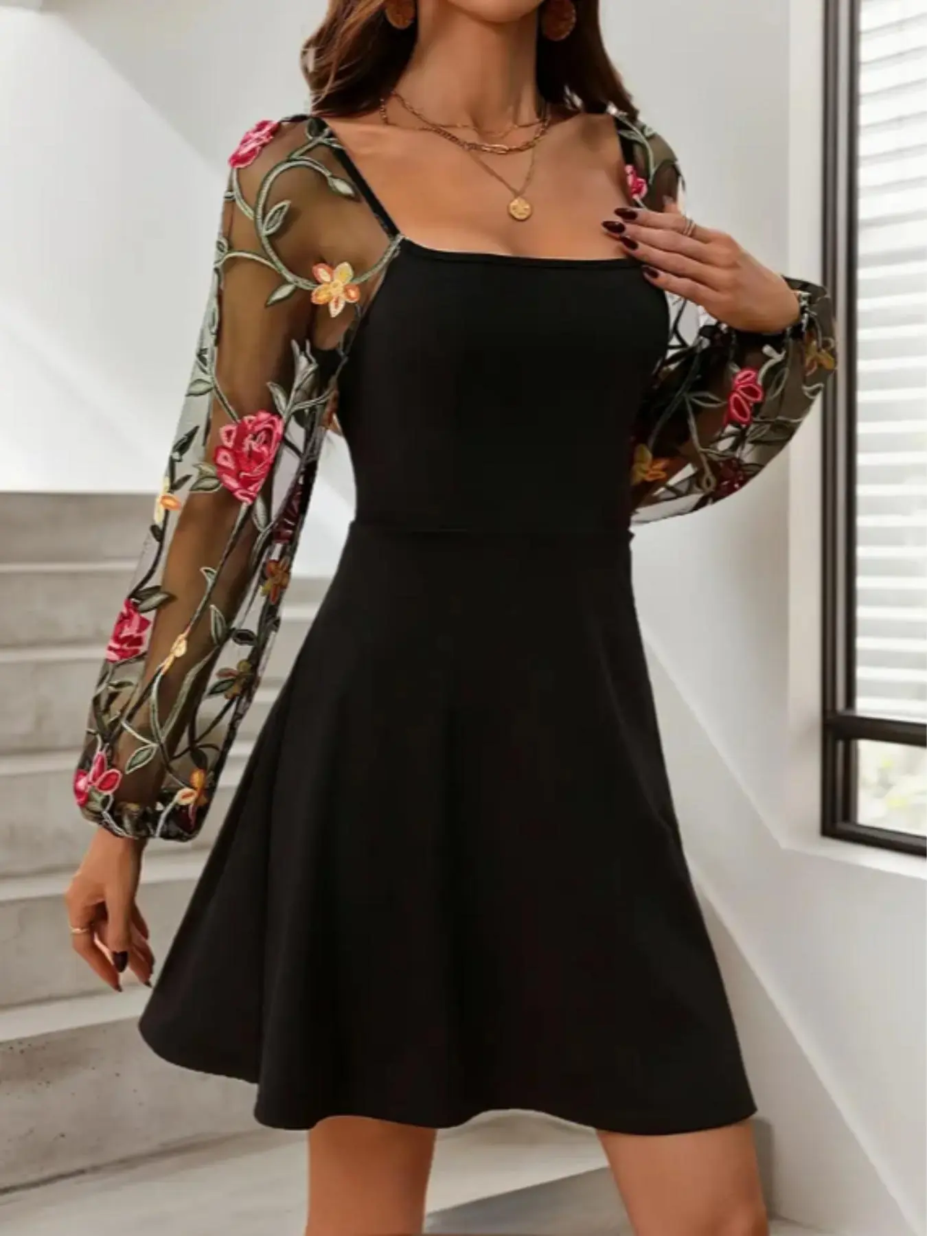 Women's Floral Embroidery Long Sleeve Dress, Fashion Casual Square Neck Short Dress for Daily Outdoor Wear, Boho Casual Comfy Fashion, Women Dress for Spring, Boho Style Womenswear, Womenswear, Casual Chic Dress, Boho Style Clothes