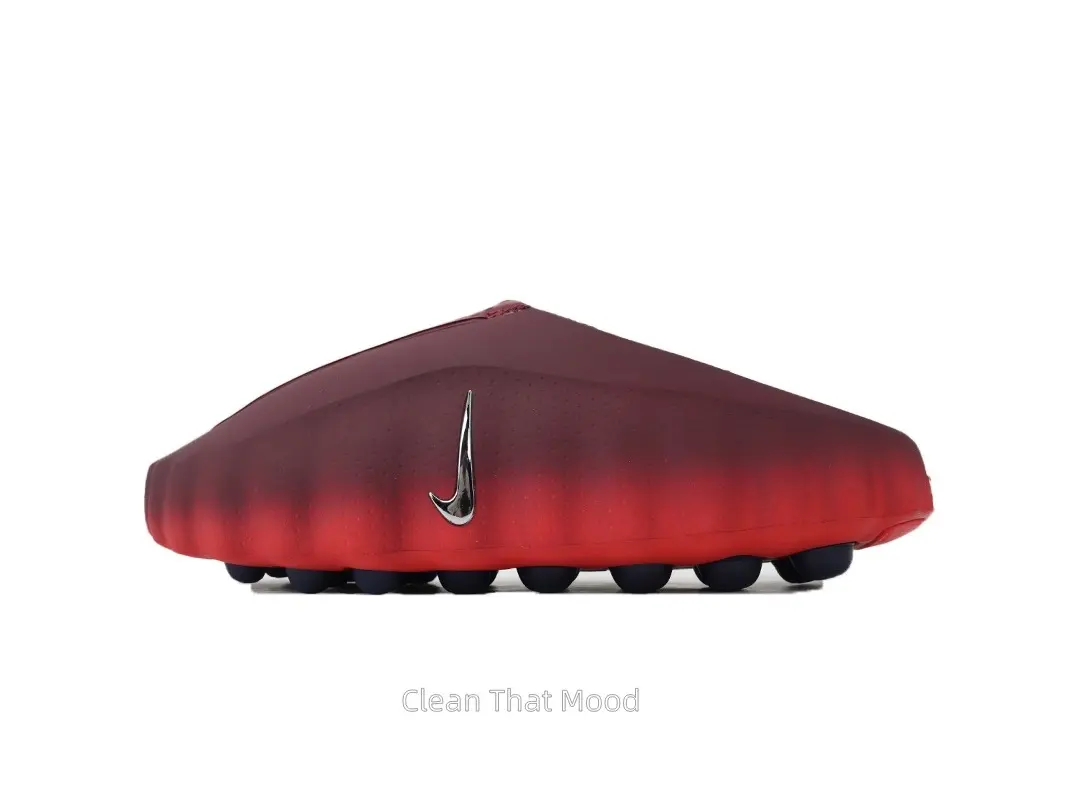 Men Gradient Burgundy Red Closed Toe Mule Slides with Black Bubble Outsole, Wavy Grooved EVA Cushion Clogs, Slip On Non-Slip Retro Street Hip Hop Casual Shoes