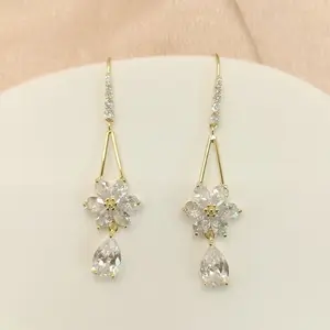 LisiZen Cross-Border Hot Selling Light Luxury High-End Fashion Zircon Snowflake Earrings for Women, Unique Versatile Ear Hooks, Elegant Water Drop Earrings DZEH5610/DZEH5611
