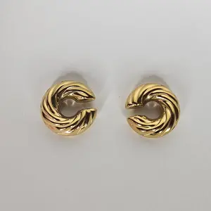 Darla Spiral Ear Cuff (Arete)