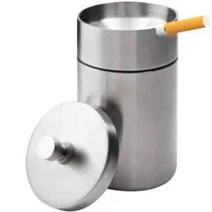 Stainless Steel Car Ashtray with Lid, Odor-Proof Portable Detachable Windproof Extinguisher, Suitable for Car Cup Holder (silver Color)