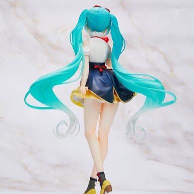 Vocaloid Hatsune Miku (Snow White) Wonderland Figure