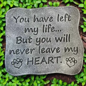 Unbreakable Bond Pet Memorial Stone (11" x 10')