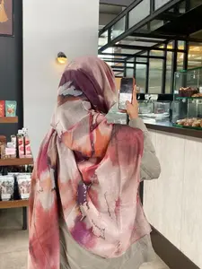 Women's Trendy Watercolor Print Scarf 80x180cm, Summer Muslim Headscarf for Beach Sun Protection, Casual Woven Fabric Accessory, Turban Hijab