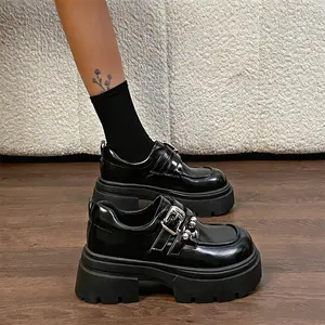 Women’s chunky platform lace-up shoes, Y2K grunge black oxford shoes with lug soles, edgy height-increasing vintage creepers