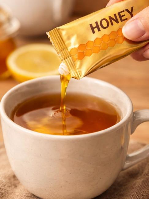 Energy Honey Pack with Royal Jelly and Bee Pollen, 12 Sachets, 20g Each, Rich Natural Sweetener for Tea, Perfect for New Year Healthy Habits and Winter Wellness, Convenient Single-Serve Packs for Travel, Work, or Daily Gym Use.