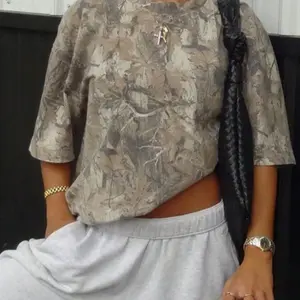 Women's Camo Tee Casual Oversized Tshirt Loose Camouflage Print Short Sleeve Top Everyday Streetwear Fashion Crewneck