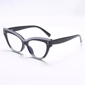 New cat-eye anti-blue light flat glasses with spring legs reading woman