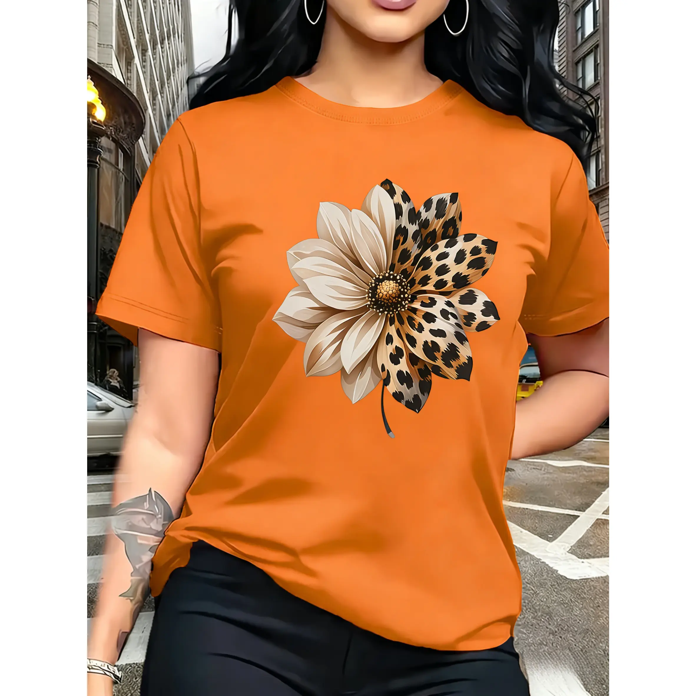 Women's 100% Cotton Short-Sleeve Oversized T-Shirt - Round Neck, Flat Fabric, Floral with Leopard Print Elements, Casual Streetwear Basic, Versatile Fit for Leisure, Travel