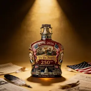 American 250th Anniversary Whiskey Decanter 1776-2026 Patriotic Ceramic Bottle, Collectible Bar Decor, American History Patriot Gift