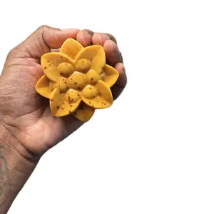 Tumeric & Honey Soap Bar - Natural Soap Bar with Ingredients from Tumeric and Honey - Ideal for Body Care