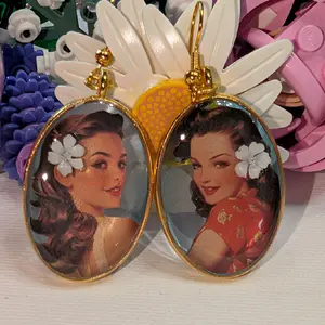 ByMalarie Handmade Vintage Pin-Up Cameo Earrings Retro Glam Oval Dangle Lightweight Resin Jewelry Gold-Tone Frame Hypoallergenic Fish Hook Earrings