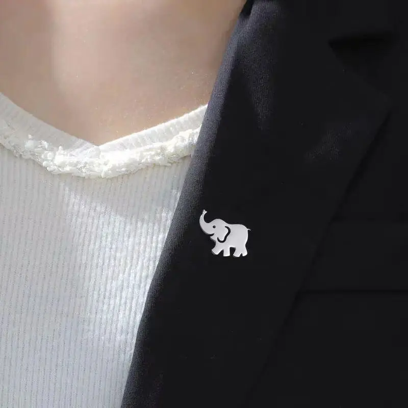 Fashion Elephant Brooch in Stainless Steel, Animal Outline Lapel Pin for Women - Anti-Rust, Anti-Acid, and No Deformation Metal Jewelry Accessory, Casual Wear, Animals, Anti-Rust Metal