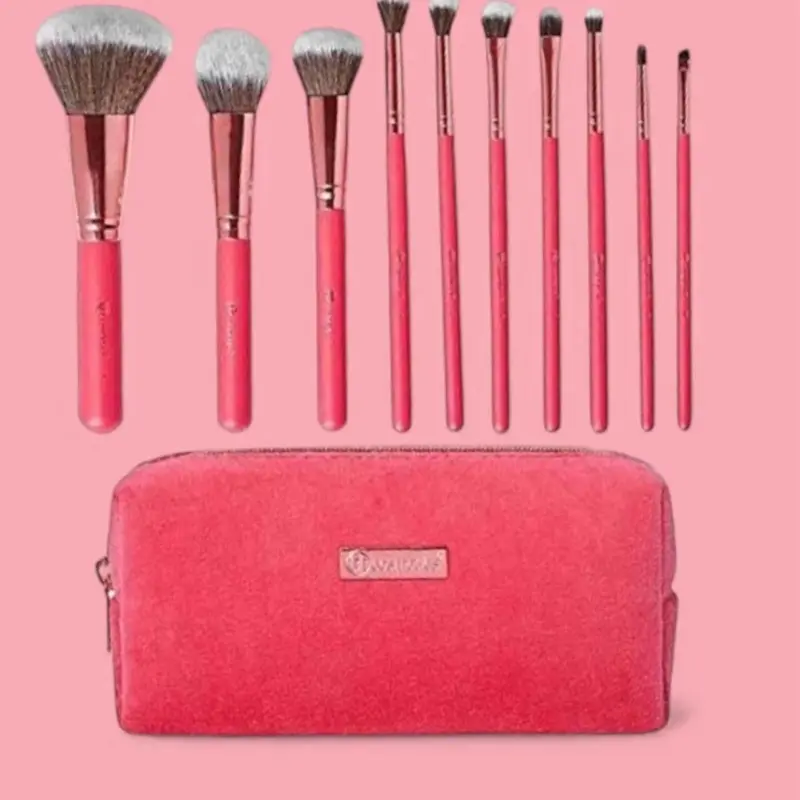Makeup brushes