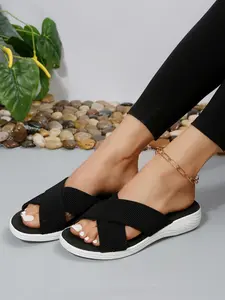 Women's Solid Color Crossed Band Slip on Sandals, Casual Comfortable Flat Sandals for Beach, Fashionable Sandals for Indoor & Outdoor Wear, Walking Shoes, Casual Trendy Sandals