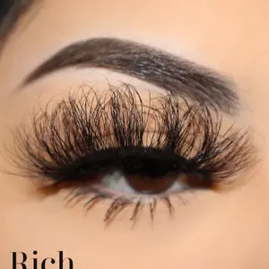Rich eyelashes