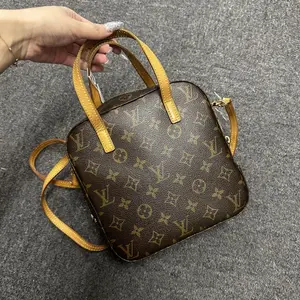 Pre-owned Louis Vuitton 1 Shoulder Bags Monogram Spontini YX0414