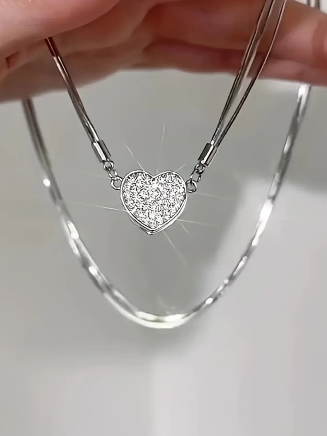 Fashion Trendy Rhinestone Magnetic Heart Pendant Multi-Layer Alloy Necklace, Heart Design Jewelry, Layered Necklaces, Elegant Simple Style for Women, Daily Commute Party Versatile Jewelry, Dainty Layering Jewelry