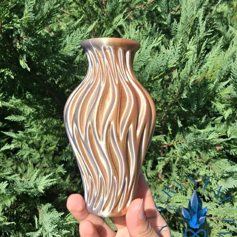color shifting vase