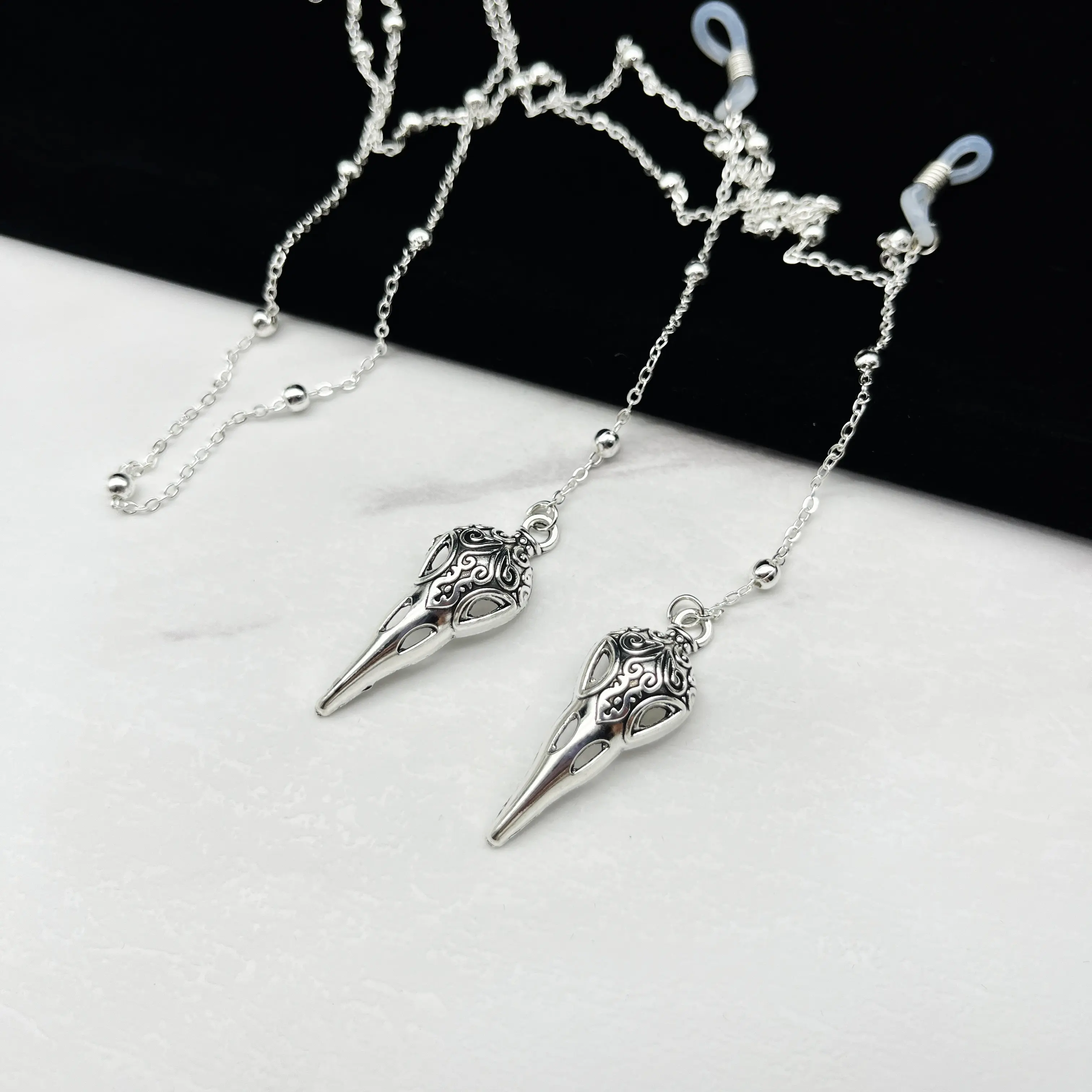 Gothic skull eyeglass chains, terrifying bird skull eyeglass chains, holiday accessories