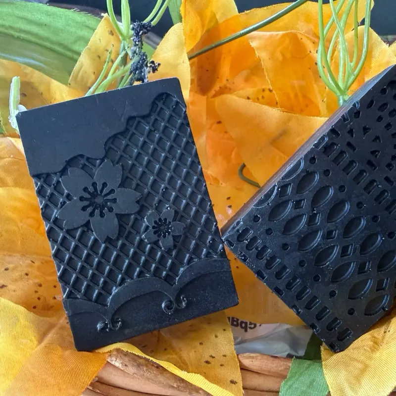 Misha Chabon Activé et Lèt Kabrit /Misha Activated Charcoal & Goat Milk Soap