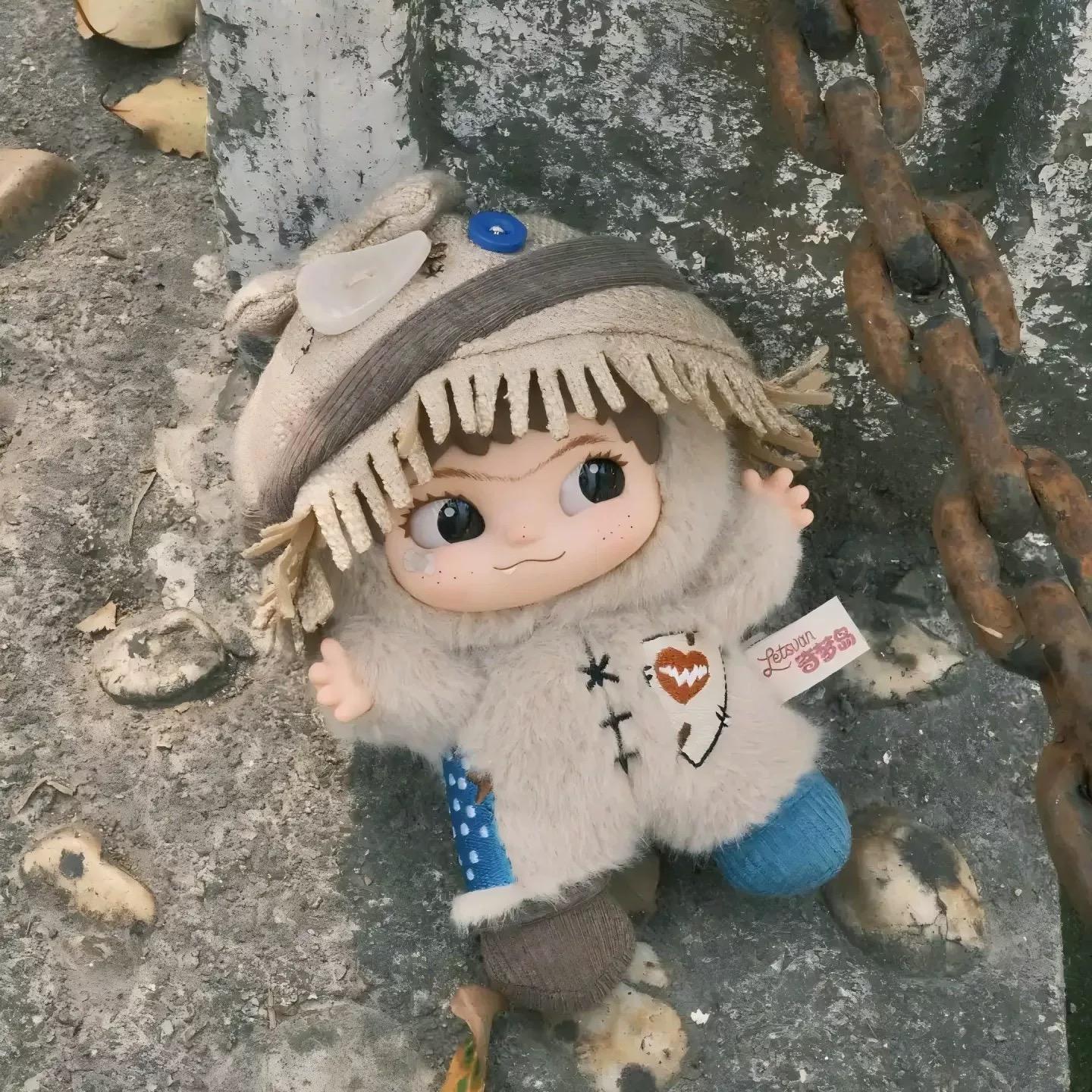 Wakuku Handmade World Series Vinyl Flush Doll