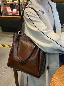 Women's Oil Wax Leather Shoulder Bag, Fixed Handle + Dual Straps, Handheld Single Shoulder Crossbody, Large Capacity Tote, Fashionable Commute Shopping Bag