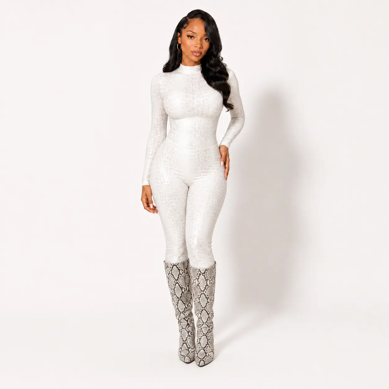 Lady's 2-Piece Snake Print Long-Sleeve Apparel Set - Stylish, Comfortable Fabric Top & Bottom Women's Clothing Suit