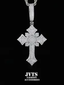 Fully pavé-set cubic zirconia cross pendant jewelry — a collision of faith and fashion. Suitable for daily wear, parties, rap performances, and other occasions, also makes a great gift.