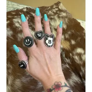 4pc Sassy Bunny Ring Set