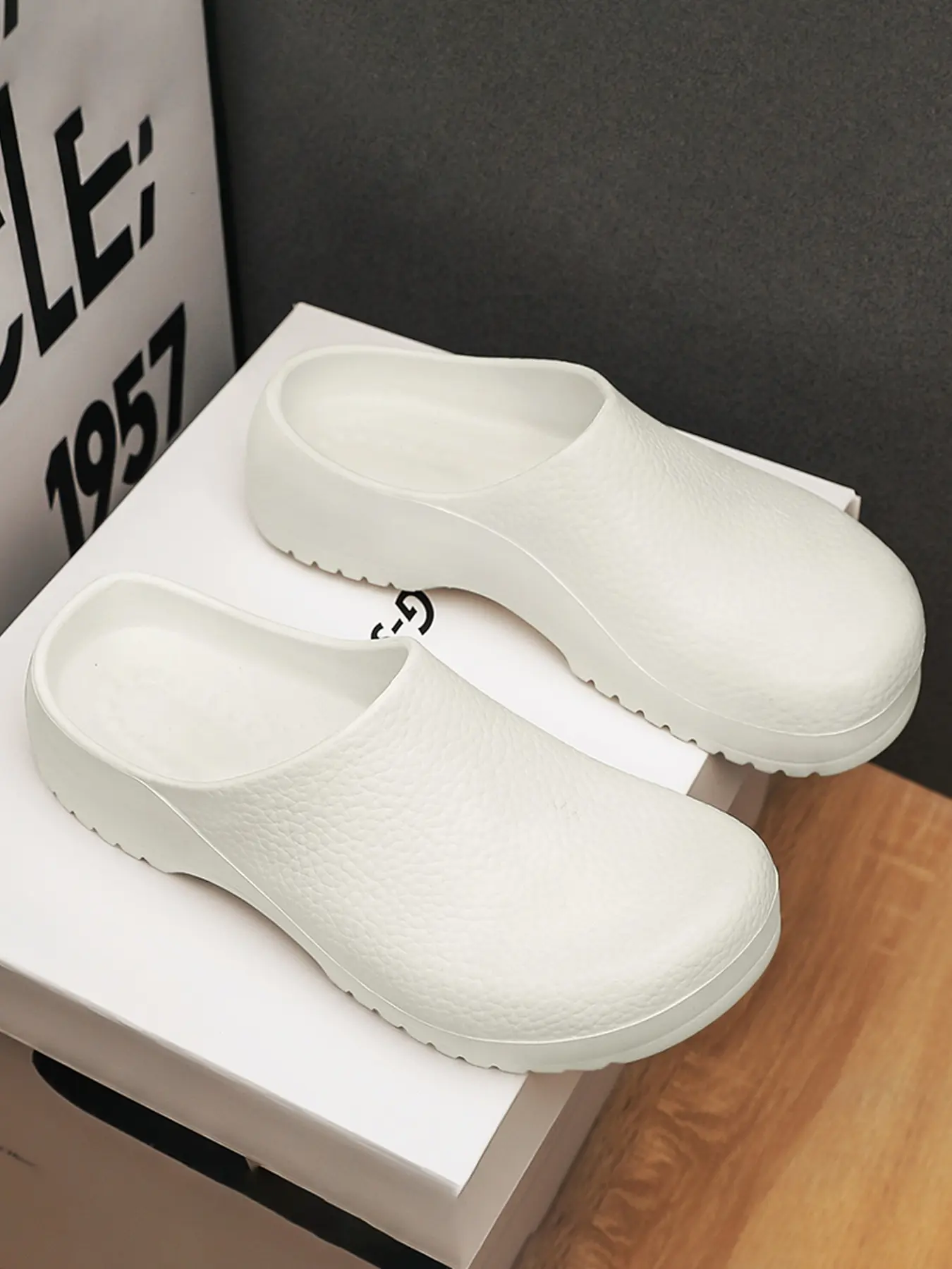 Men's Casual Platform EVA Clogs, Adjustable Strap Breathable Non-Slip Slippers for Beach, Pool, and Daily Outdoor Use, Clog Shoes