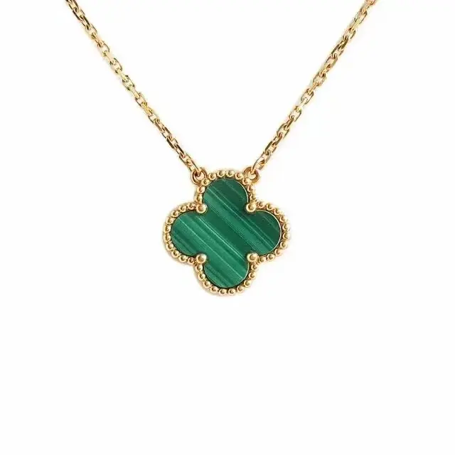 Pre-owned Van Cleef & Arpels Vintage Alhambra pendant 18K yellow gold, Malachite non full set