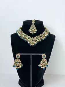Bollywood Polki Ira Necklace with Earrings and Mangtika