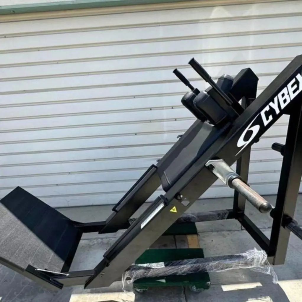 RARE CYBEX HACK SQUAT PLATE LOADED MACHINE