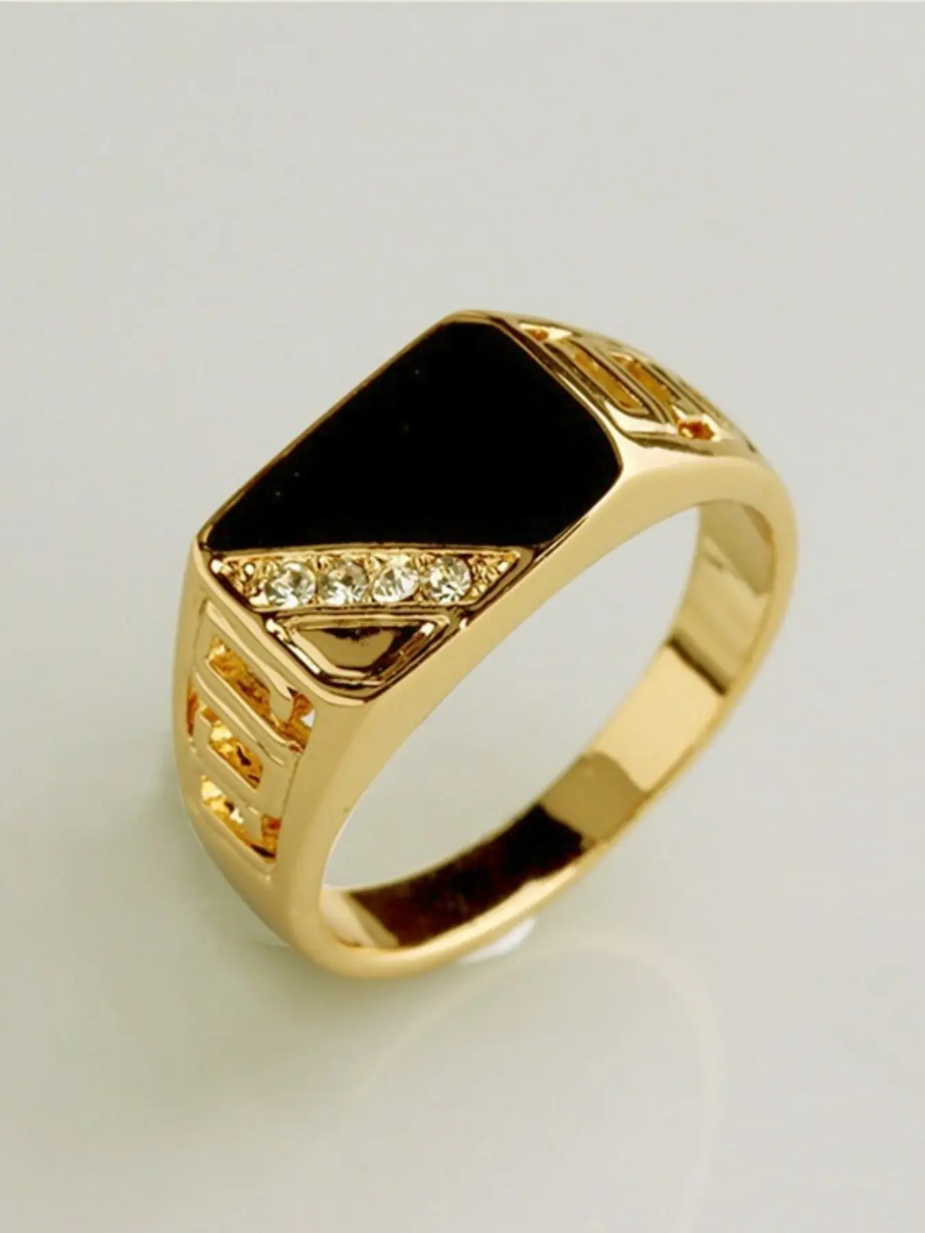 Men's Sparkling Diamond Ring Geometric Design Elegant Exaggerated Ring Jewelry Ring For Business & Formal Wear Luxury Gift Engagement Wedding Ring Statement Rings Beautiful Rings