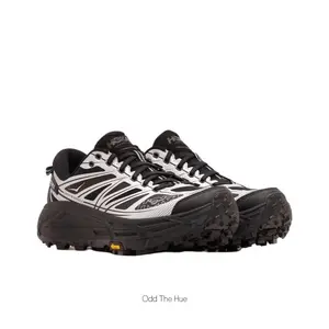 Black and White Breathable Mesh Colorblock Low-Top Trail Running Shoes with Thick Cushioned Midsole and Anti-Slip Rubber Outsole